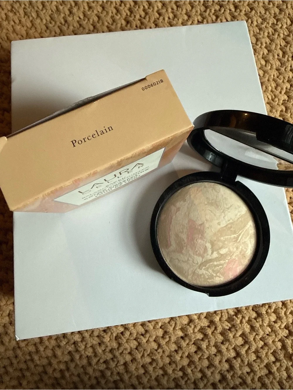 Laura Geller Baked Color Correcting Foundation - porcelain